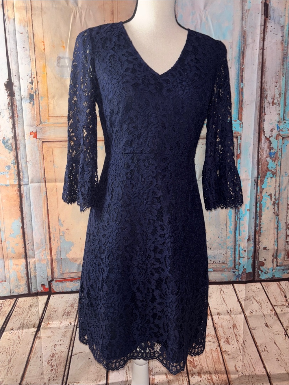 Draper James by Reese Witherspoon gorgeous Navy blue lace midi semiformal dress